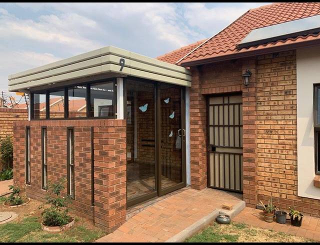 3 BEDROOM PROPERTY TO RENT IN BRENTWOOD PARK